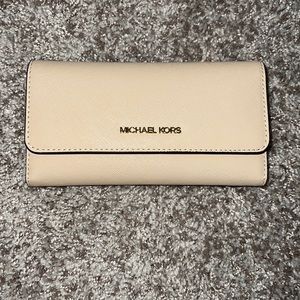 Michael Kors Large Trifold Leather Wallet